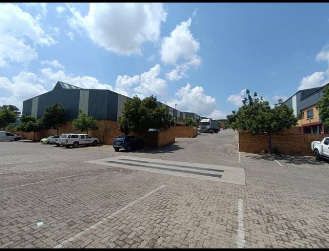 INDUSTRIAL PROPERTY TO RENT IN LASER PARK
